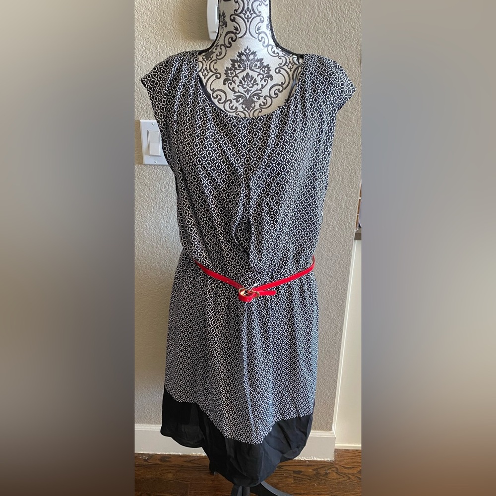 NWT AB Studio 14 Black White Sleeveless Dress With Thin Red Belt Lined